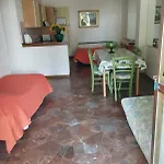 Casa Con Piscina E Tennis *