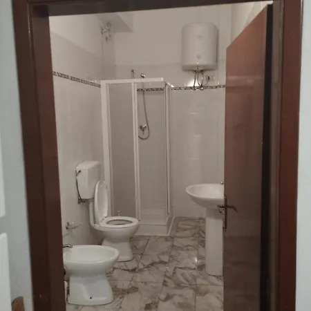 アパート Casa Con Piscina E Tennis